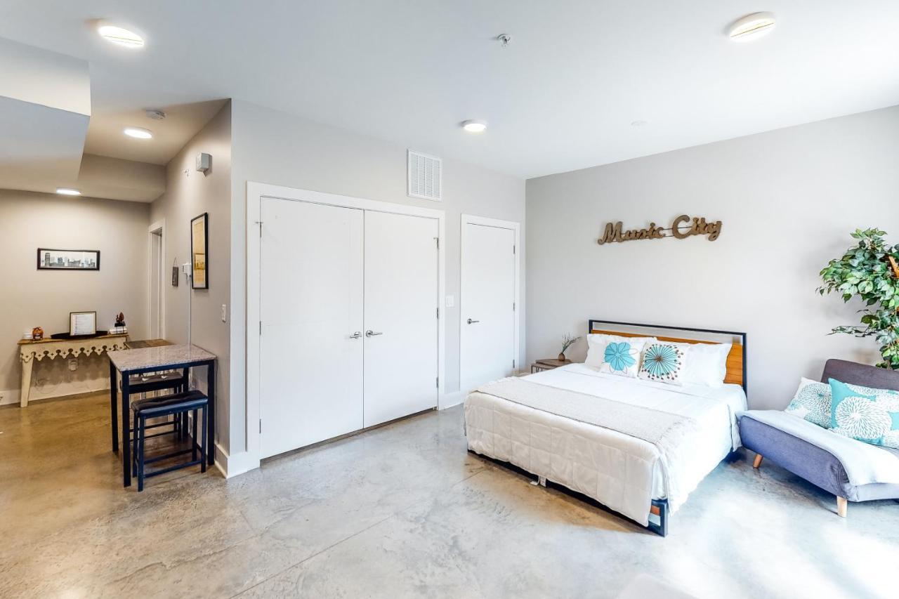 Music City Modern Apartment Нашвил Екстериор снимка